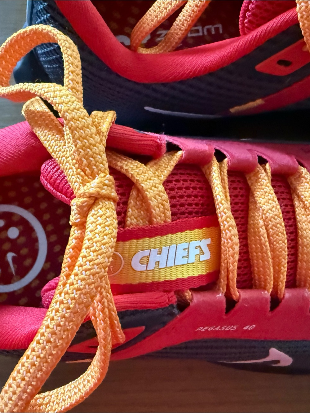Kansas City Chiefs Nike Pegasus 40 Red and Yellow Athletic Shoe (Pair) - Picture 3 of 5